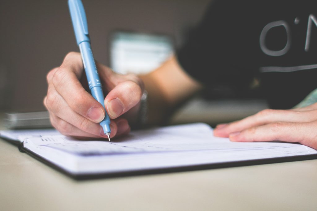 depth of field desk hands 210661