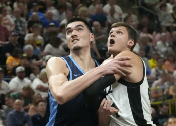 Grizzlies’ Zach Edey forces overtime with wild tip-in save in summer league debut vs. Jazz