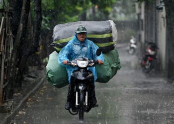 Political upheaval in Vietnam is holding its economy back