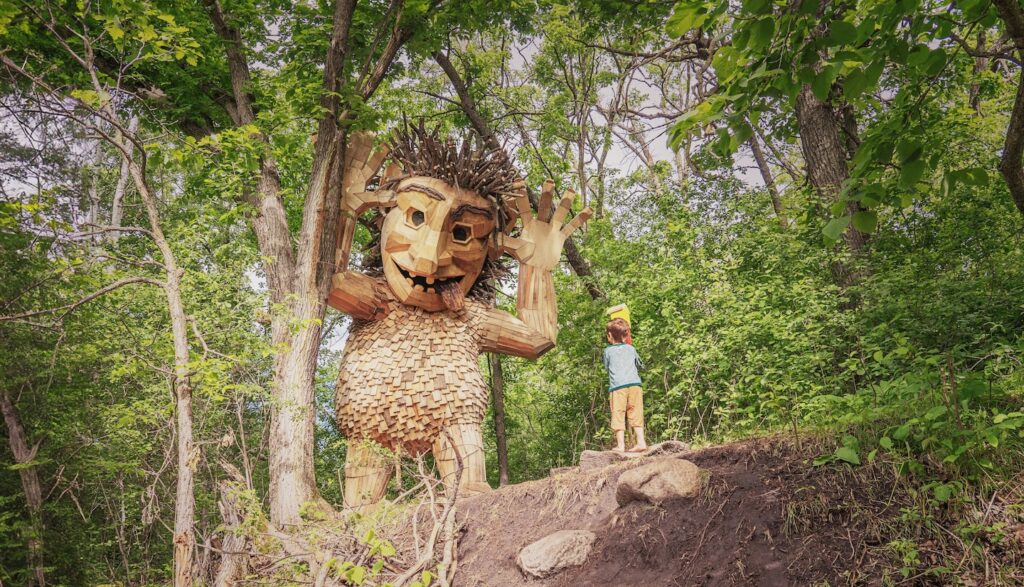 Thomas Dambo makes giant trolls from trash, hides them with clues