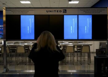 What caused the Microsoft Windows, CrowdStrike outage disrupting flights