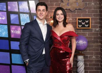 Star-Studded Glamour: Unveiling the Dazzling Red Carpet Moments!