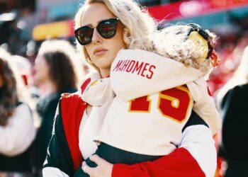 Pregnant Brittany Mahomes Proudly Showcases Daughter Sterling’s Adorable Jacket with Dad’s Number!