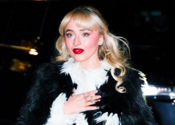 Sabrina Carpenter Turns Heads in Playful Outfit Following Barry Keoghan Split!